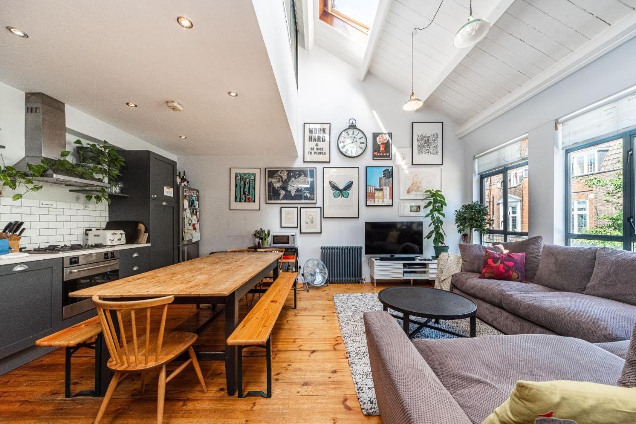 Appartamento Pass The Keys - Trendy Flat With Private Terrace In East Londra
